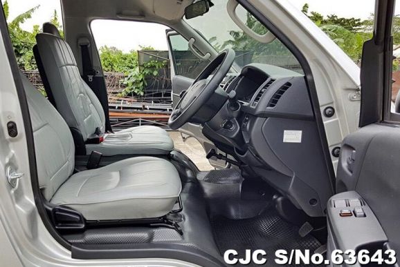 Toyota HiAce 2014